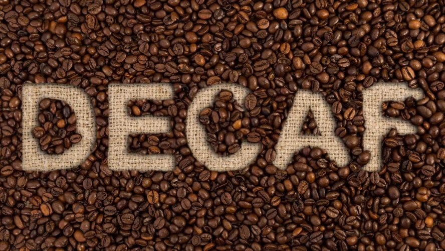Кофе без кофеина: как его делают и стоит ли пробовать