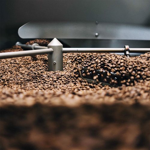 Как кофейный газ влияет на вкус: дегазация после обжарки